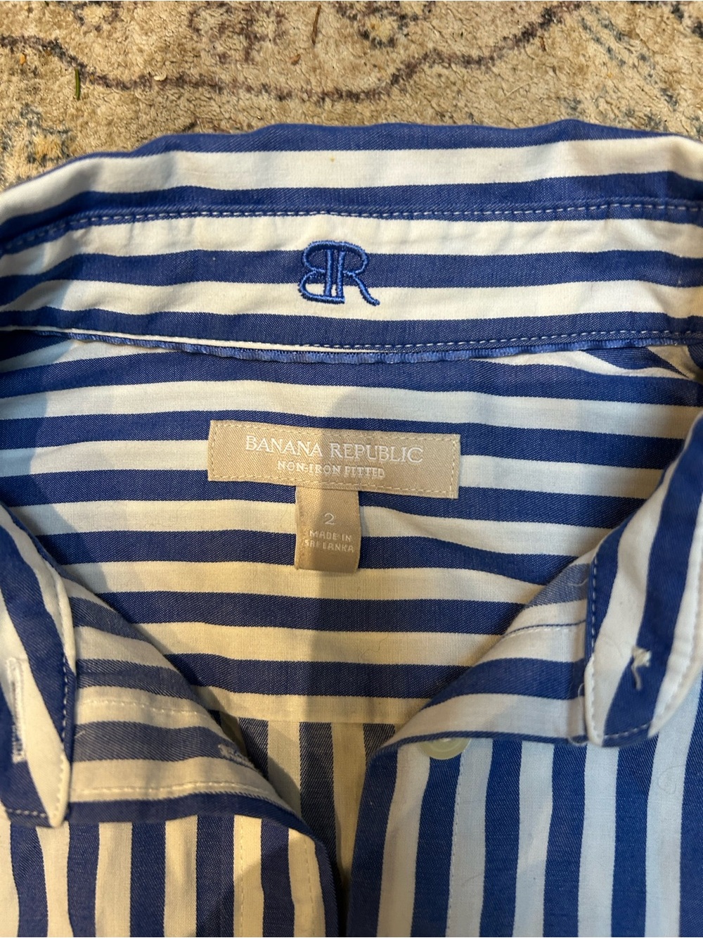 Banana Republic White and Blue Striped Shirt - Picture 2 of 5
